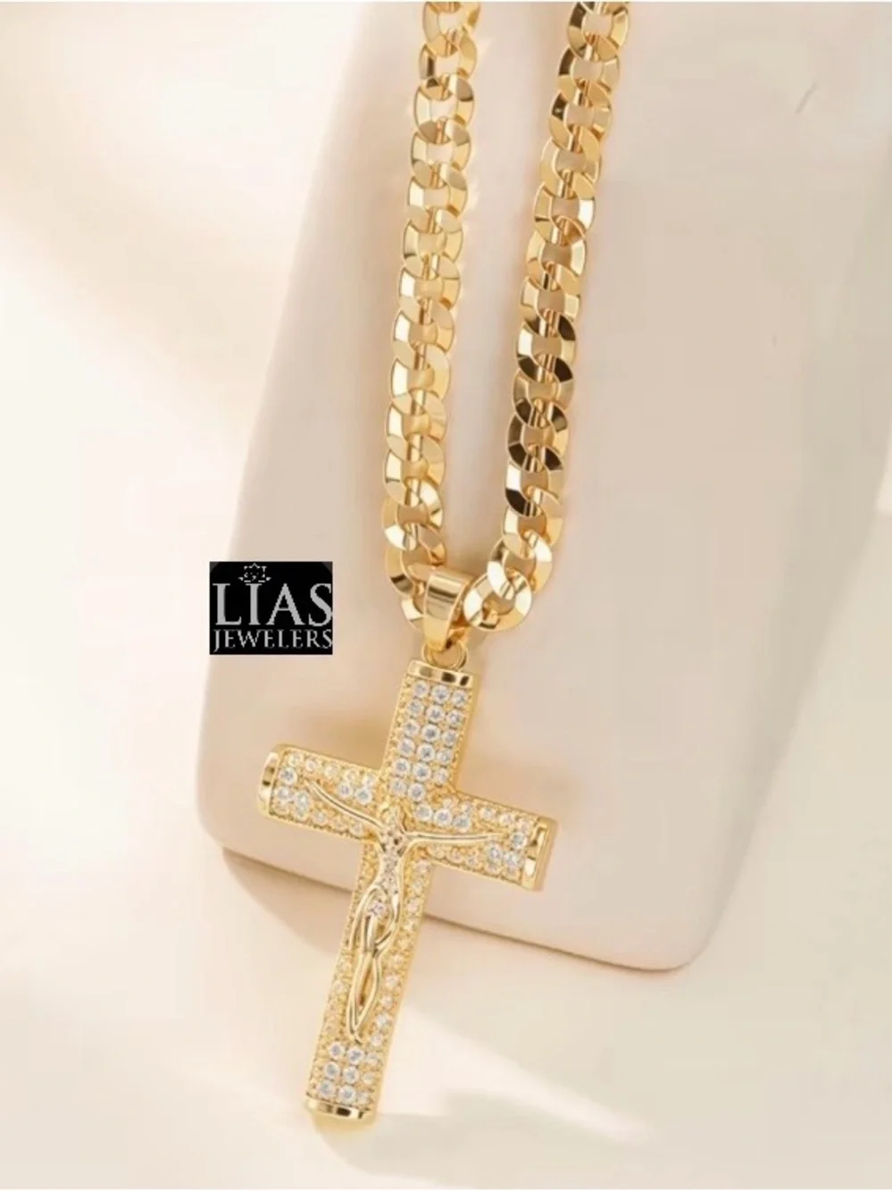 New 14k yellow gold Cuban link chain and cross pendant